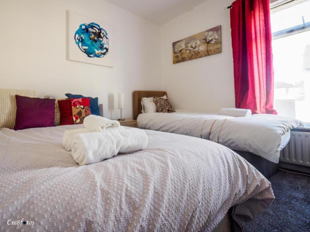 12 Cornwallis Lodge Family Room 2 Stoke-on-Trent Ngoại thất bức ảnh