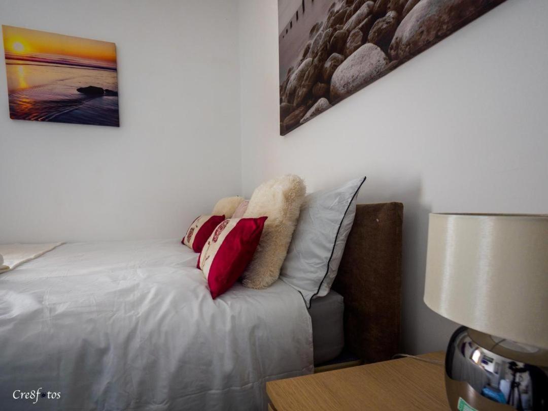 12 Cornwallis Lodge Family Room 2 Stoke-on-Trent Ngoại thất bức ảnh