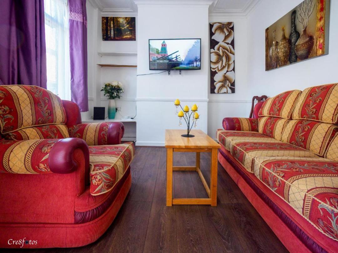 12 Cornwallis Lodge Family Room 2 Stoke-on-Trent Ngoại thất bức ảnh